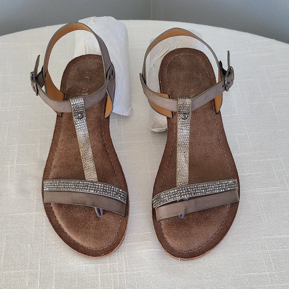 Suede/leather sandals with rhinestone details, tan/gray